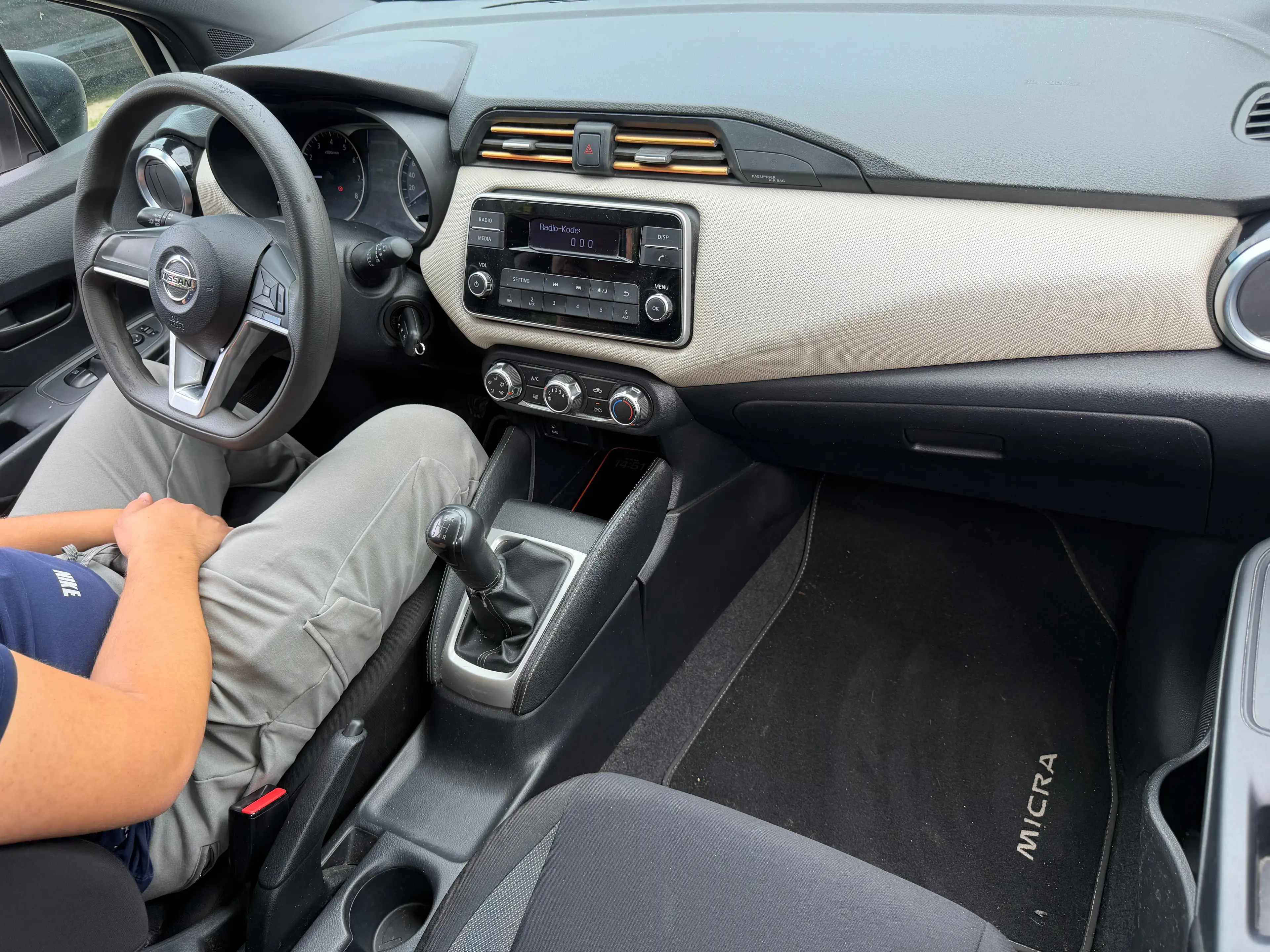 Nissan Micra Visia Plus — photo 3