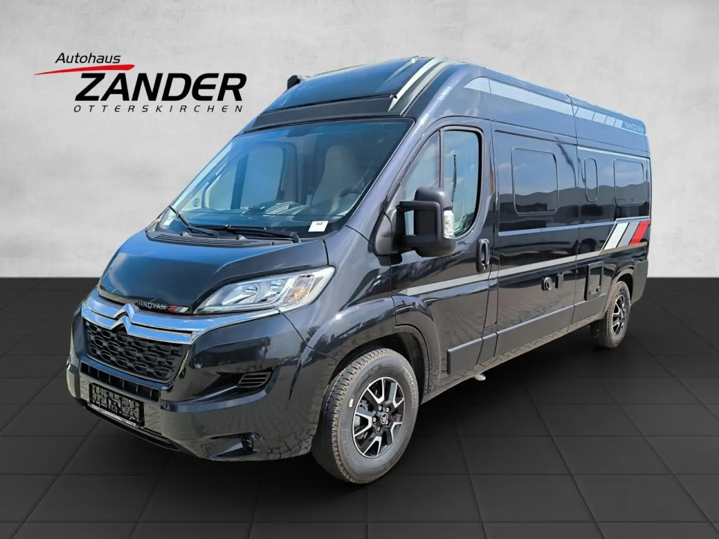 LMC Innovan 600 Rahmenfenster Fahrradträger Klima Gris - 1