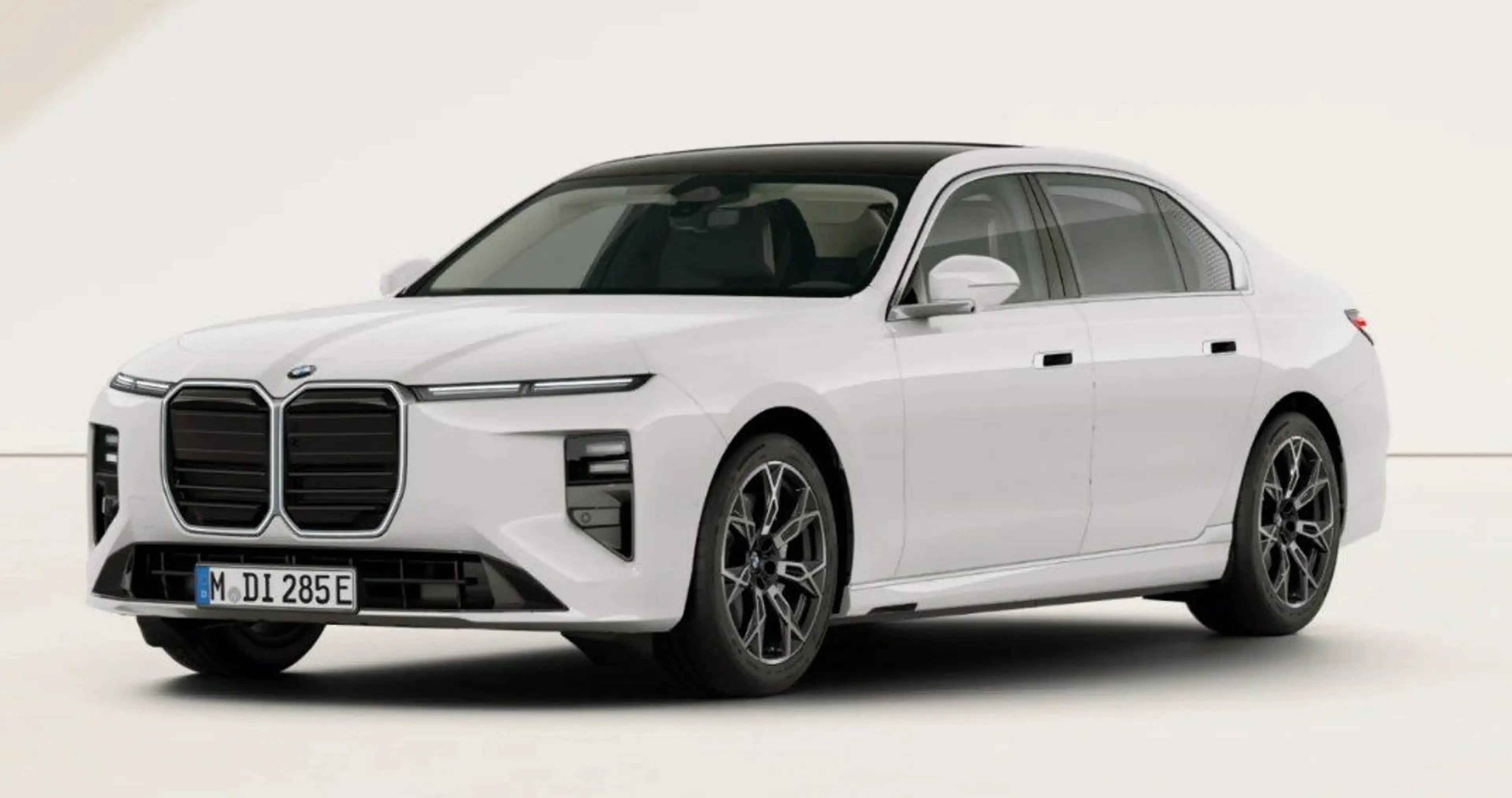 BMW i7 50 xDrive — photo 2
