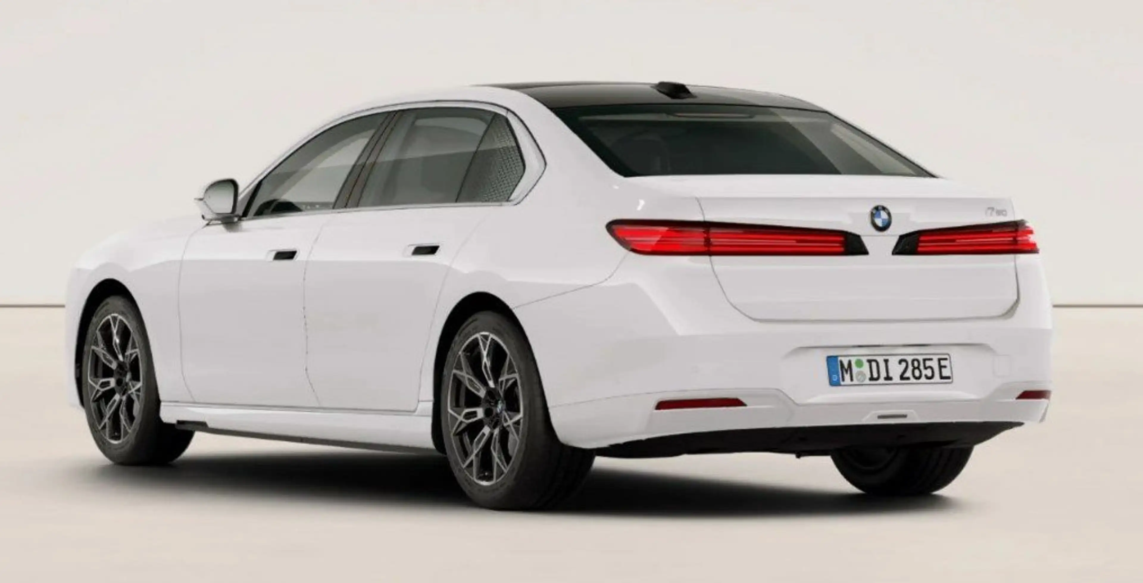 BMW i7 50 xDrive — photo 3