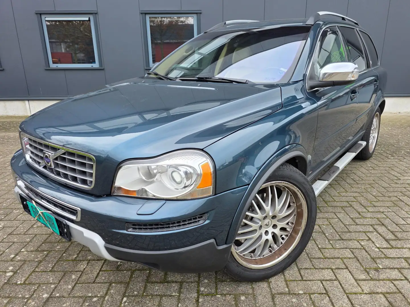 Volvo XC90 4.4 V8 Executive FACELIFT, netto € 14.350, bijtelv Bleu - 1