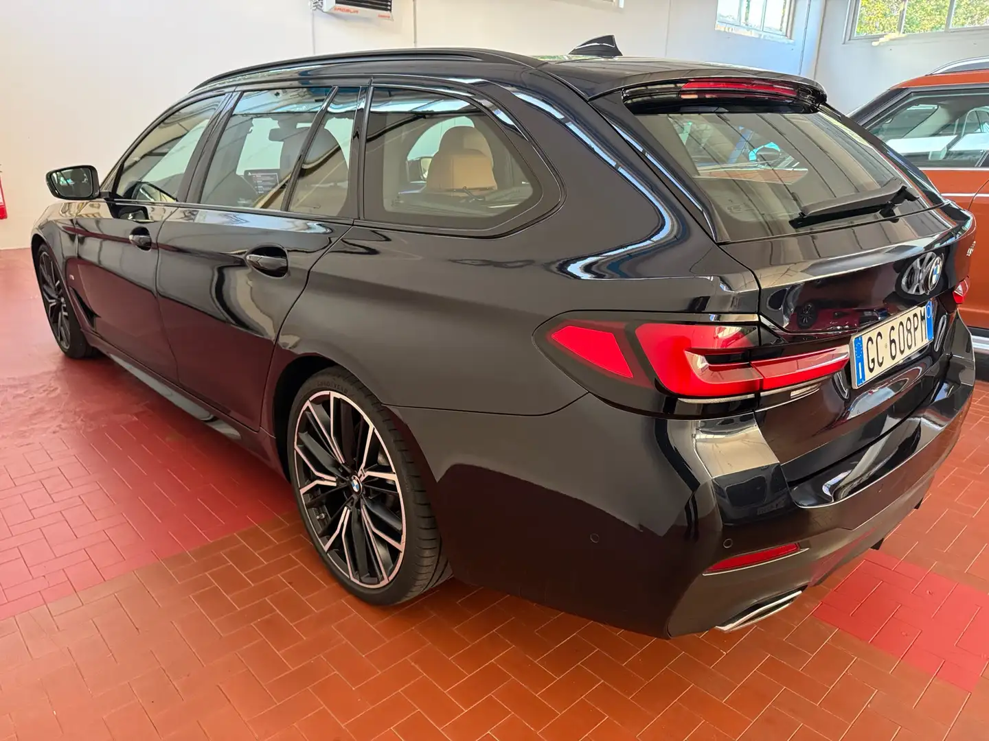 BMW 530 530d Touring mhev 48V Msport auto Blu/Azzurro - 2