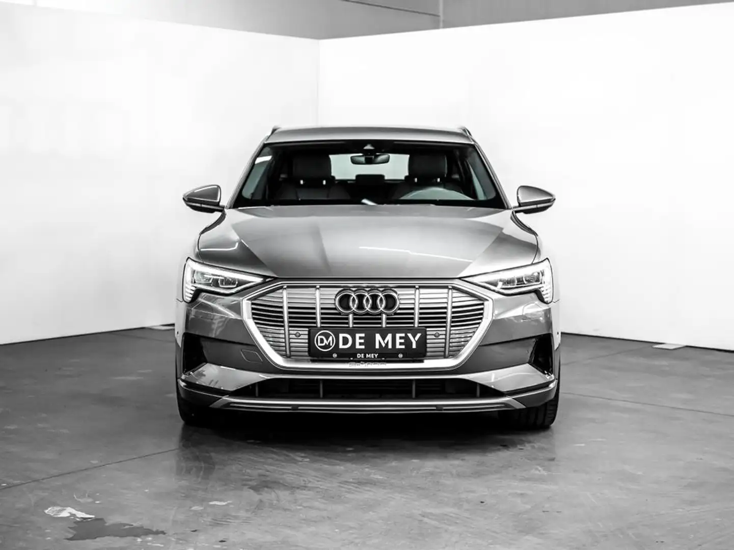 Audi e-tron Sportback 95 kWh 55 QUATTRO ADVANCED / LUCHTVERING Grijs - 2