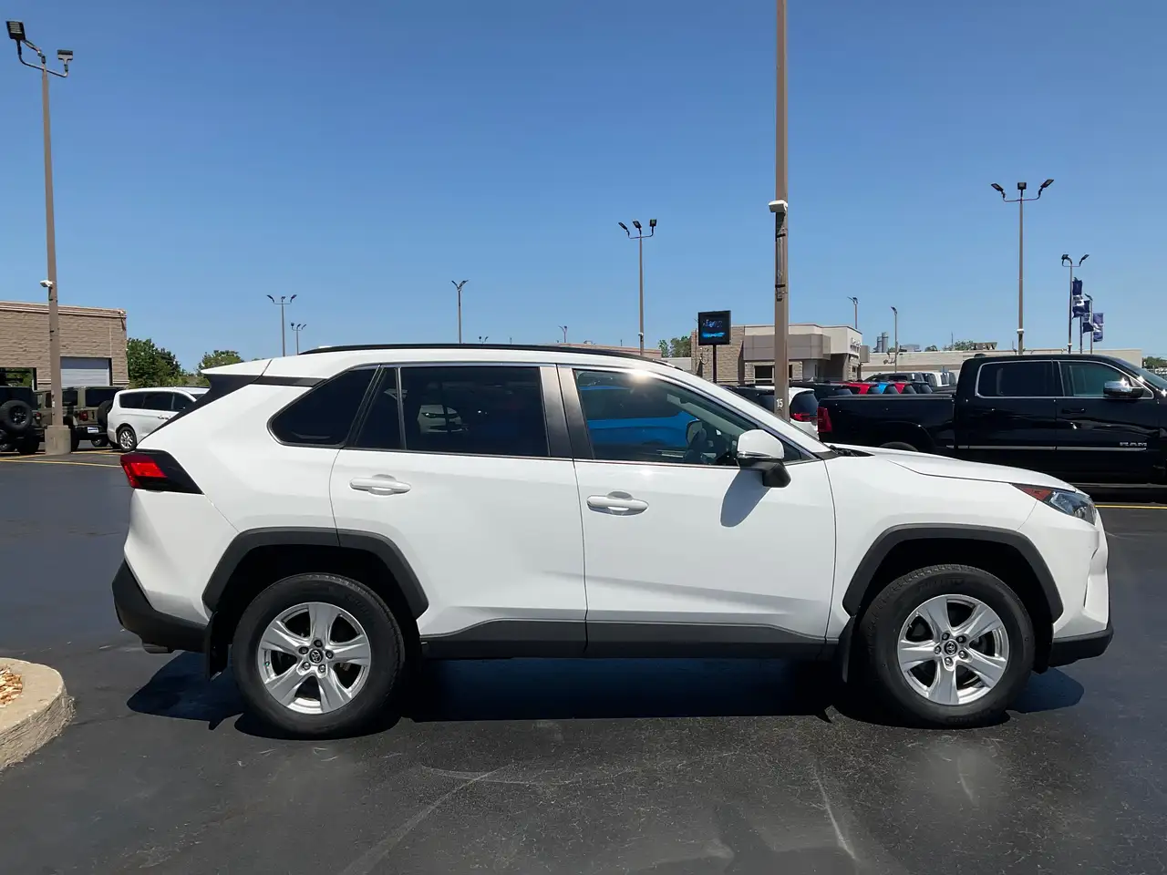 Toyota RAV 4 снимка Toyota RAV 4