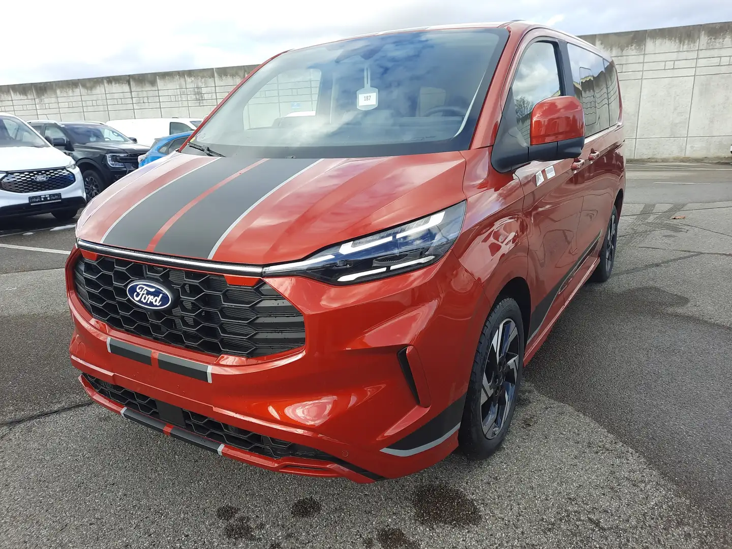 Ford Tourneo Custom 2.0l EcoBlue 320L1 Sport AWD AHK Rot - 2