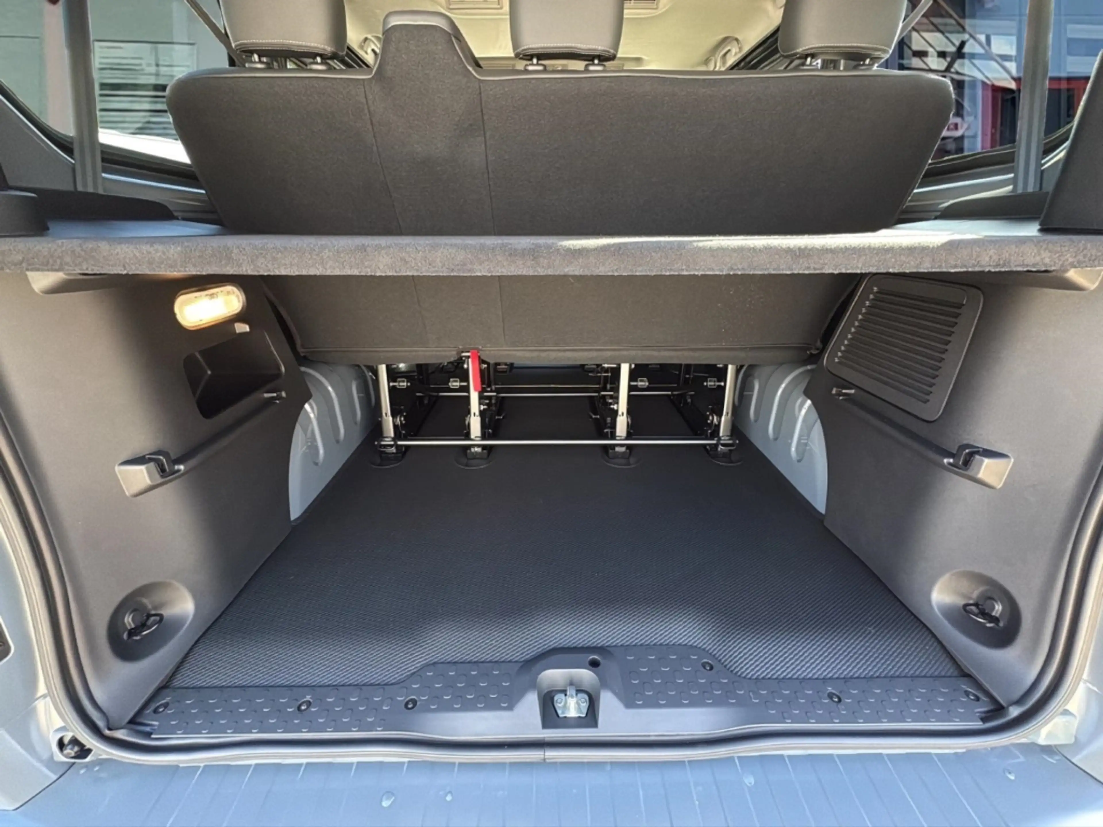 Nissan Primastar Tekna dCi170 °LED°Navi°RFK°SHZ° — photo 6