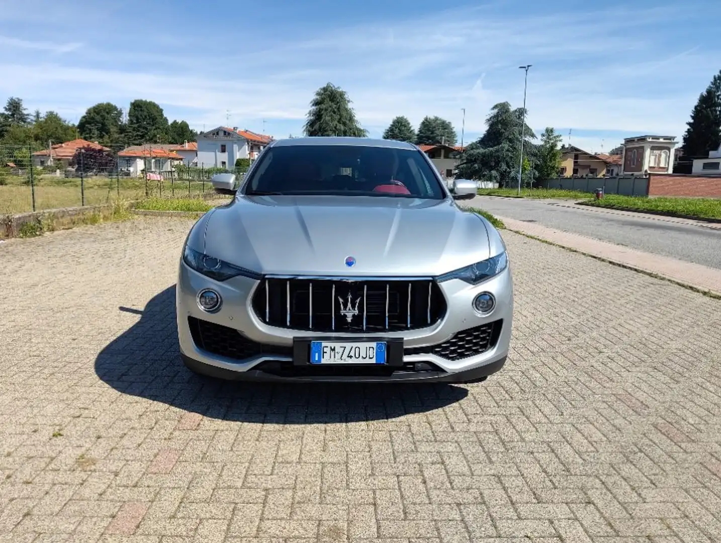 Maserati Levante V6 Diesel AWD Gransport Plateado - 2