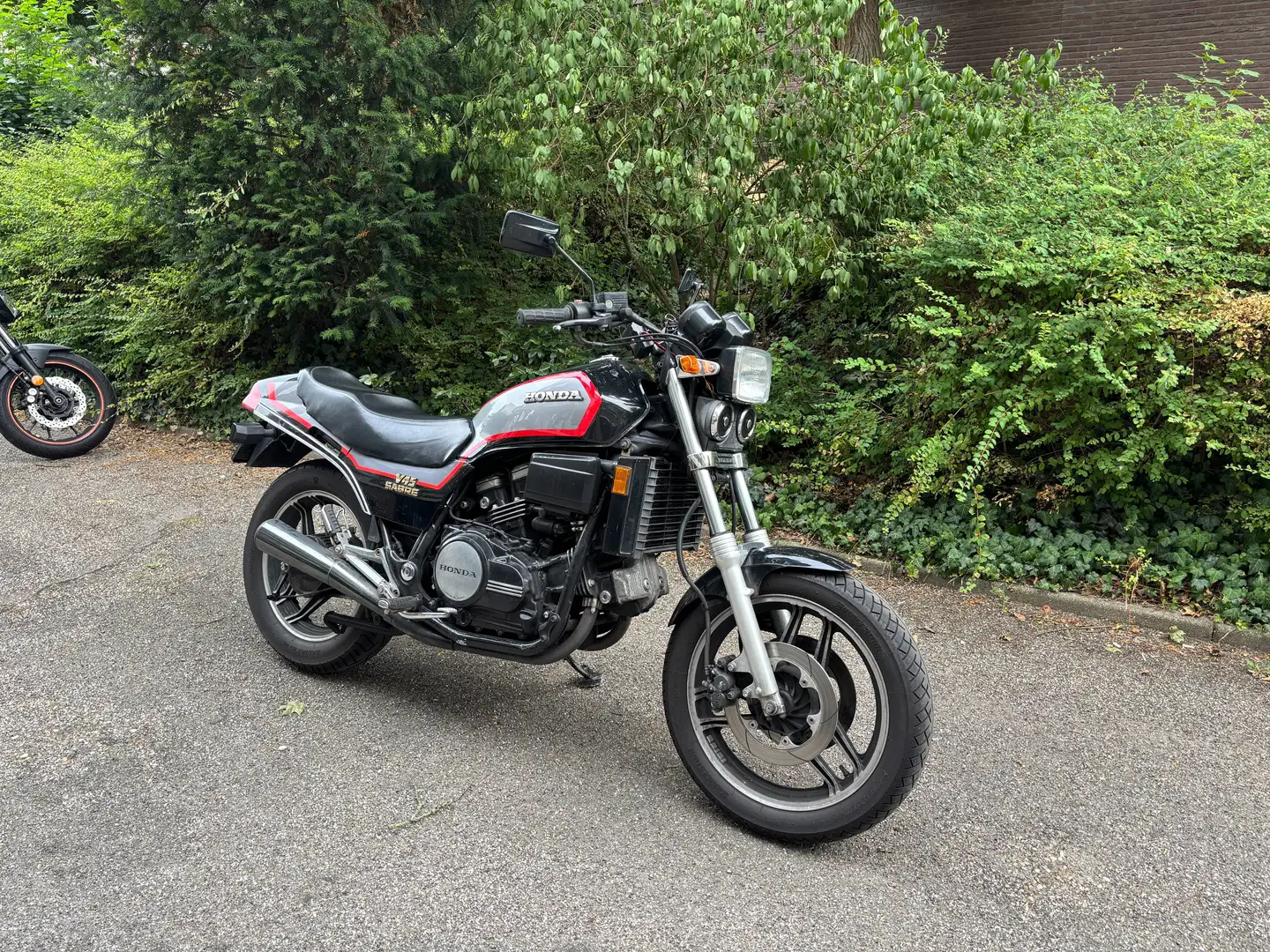 Honda VF 700 Sabre V45 Zwart - 1