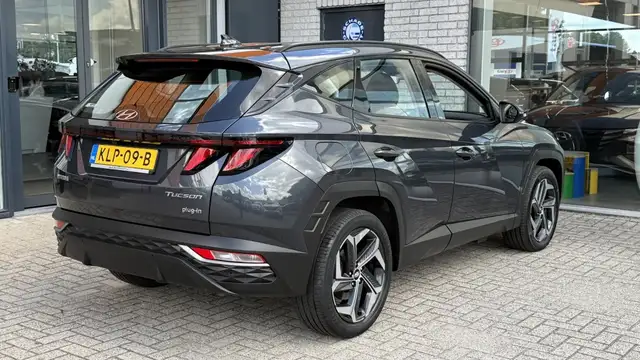 Hyundai Tucson view 4