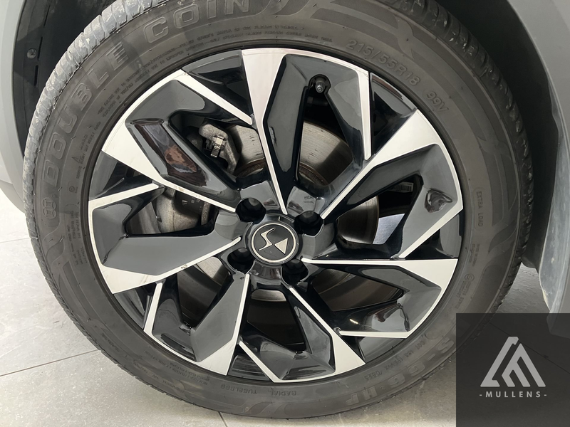 DS Automobiles DS 3 Hybrid 145 Automatic Etoile — photo 4