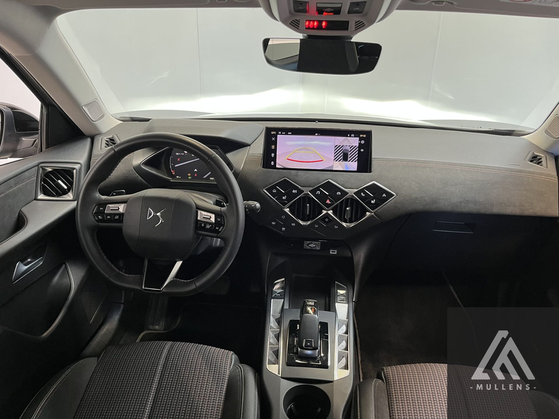 DS Automobiles DS 3 Hybrid 145 Automatic Etoile — photo 14