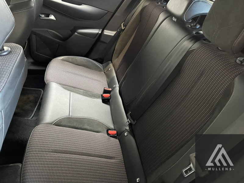 DS Automobiles DS 3 Hybrid 145 Automatic Etoile — photo 12