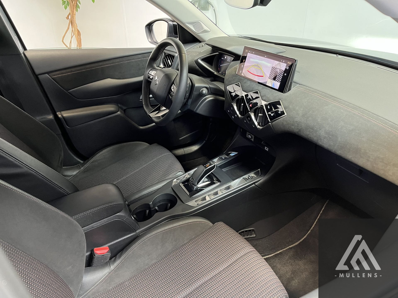 DS Automobiles DS 3 Hybrid 145 Automatic Etoile — photo 13