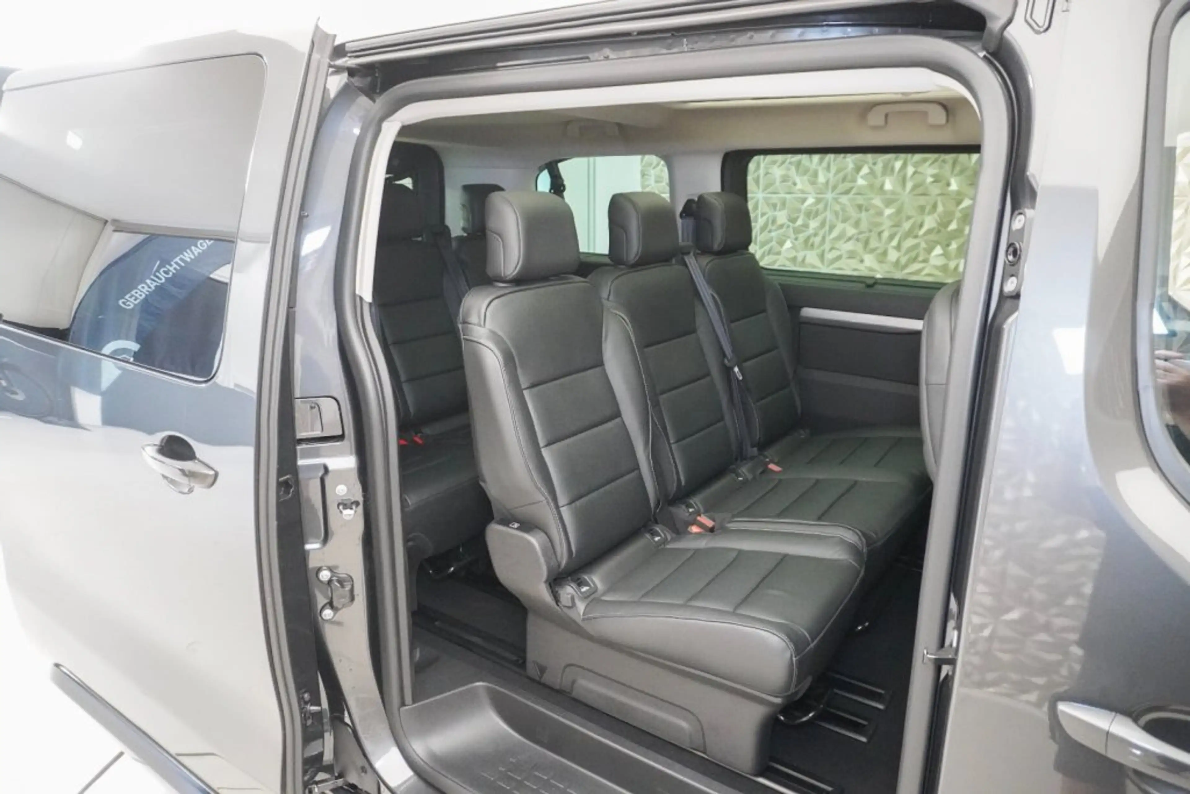 Peugeot Traveller PREMIUM L2 BHDI 180 EAT8 — photo 3