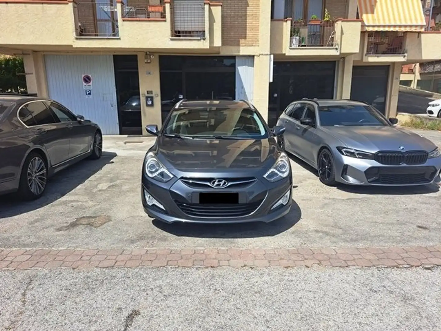 Hyundai i40 Wagon 1.7 crdi Business 136cv Šedá - 2