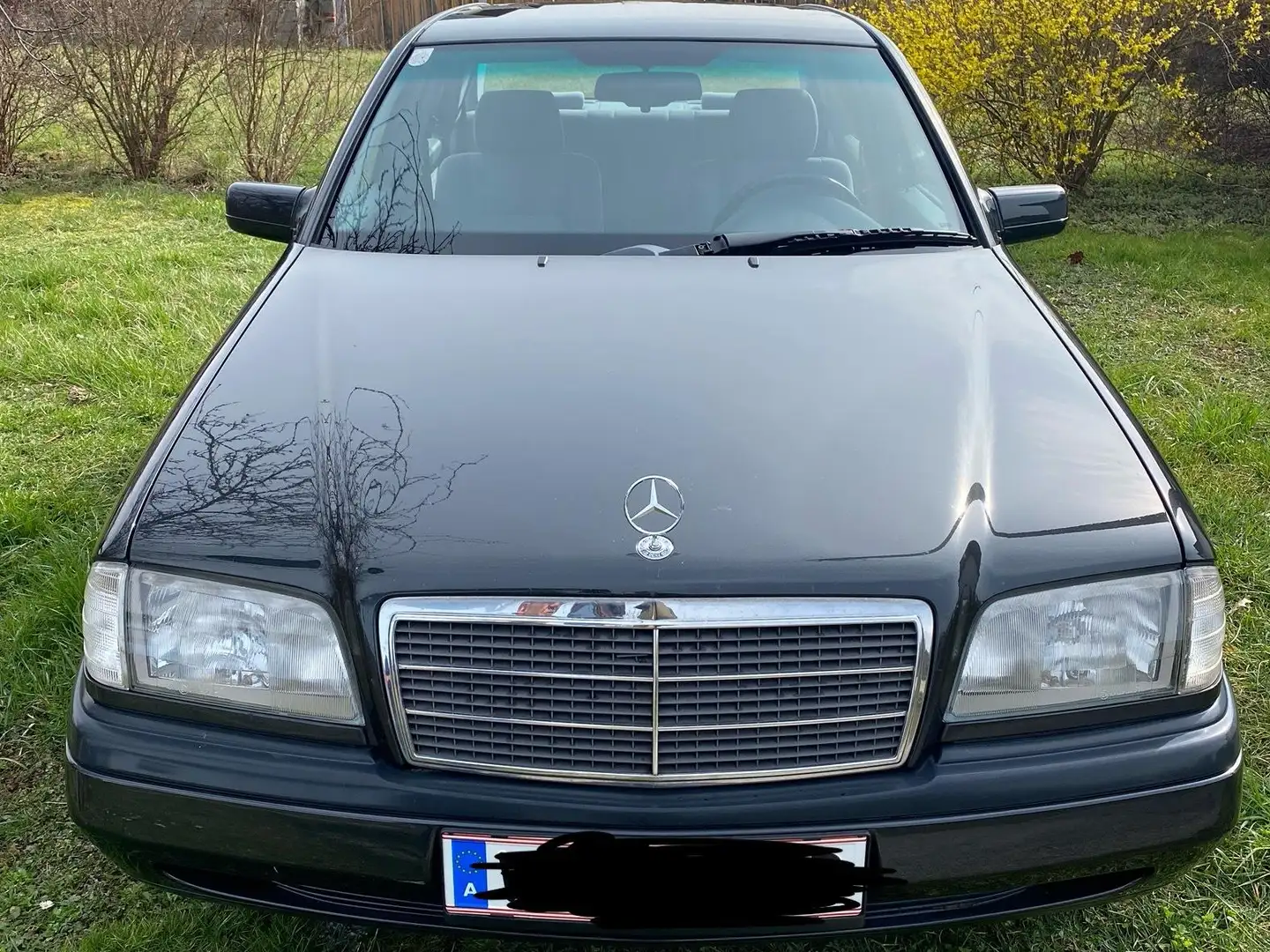 Mercedes-Benz 180 Schwarz - 1