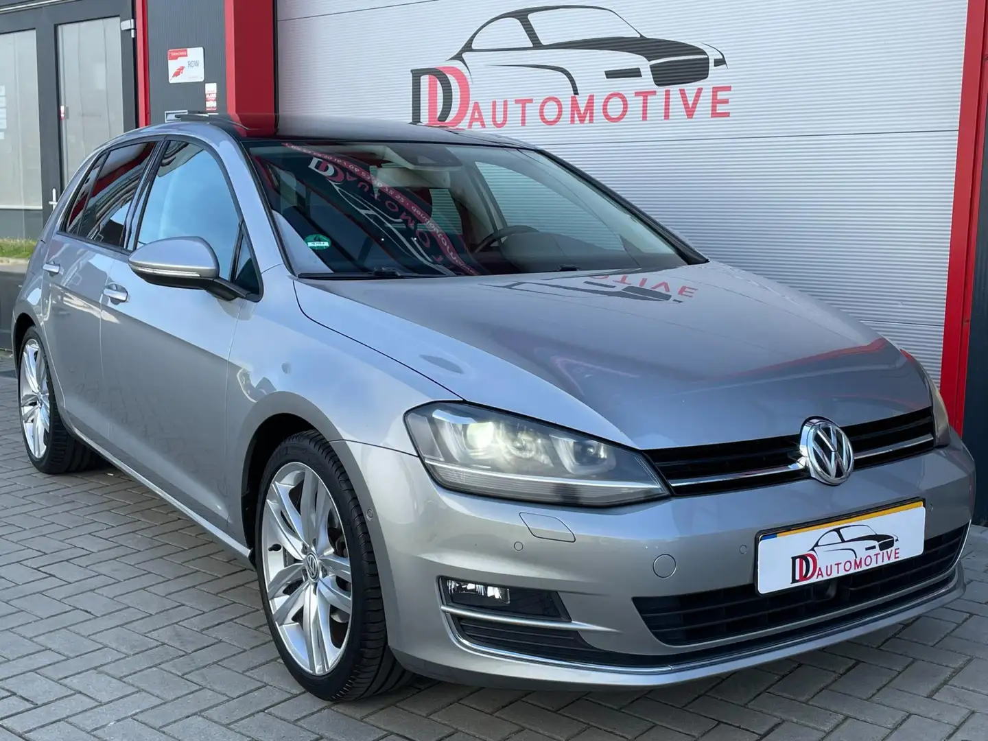Volkswagen Golf 1.4 TSI ACT Highline PANO/DSG/ACC/LANE/PDC/TREKHAA Gris - 2