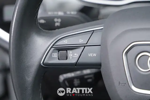 Audi Q3 view 10