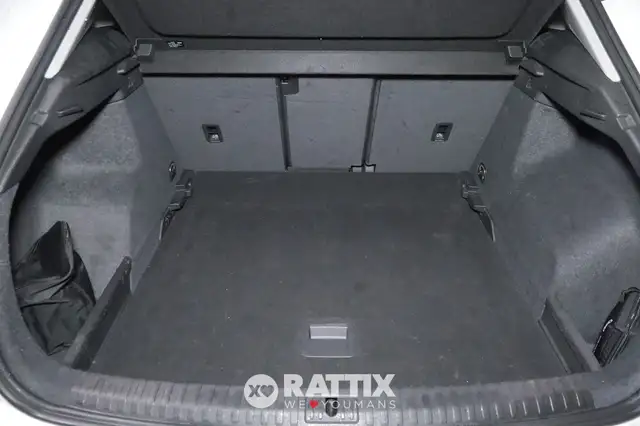 Audi Q3 view 6