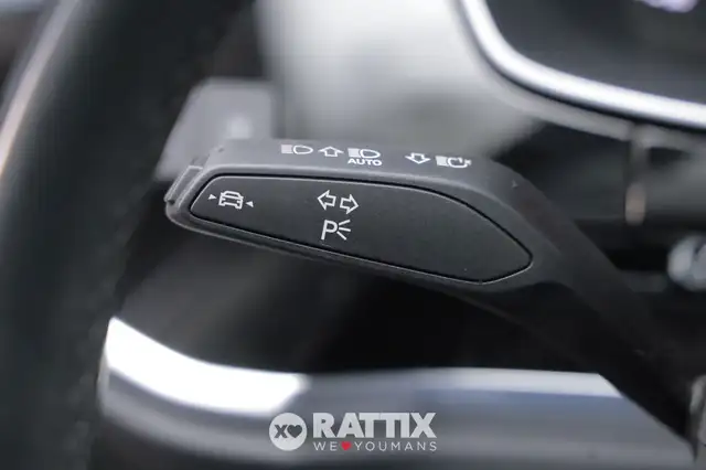 Audi Q3 view 12