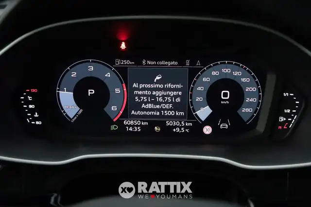 Audi Q3 view 15