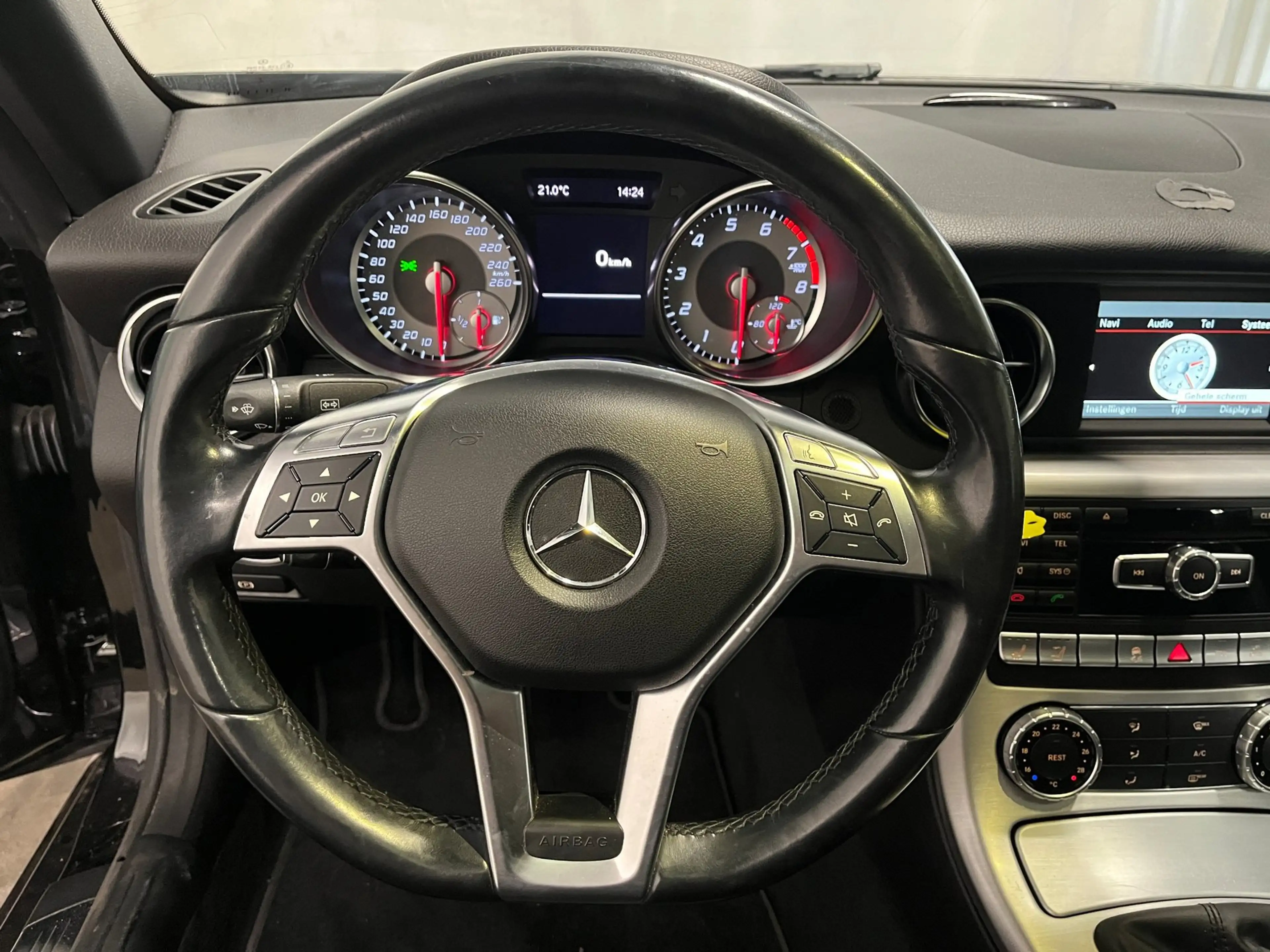 Mercedes-Benz SLK 200 CarbonLOOK Edition Schadeauto! — photo 8