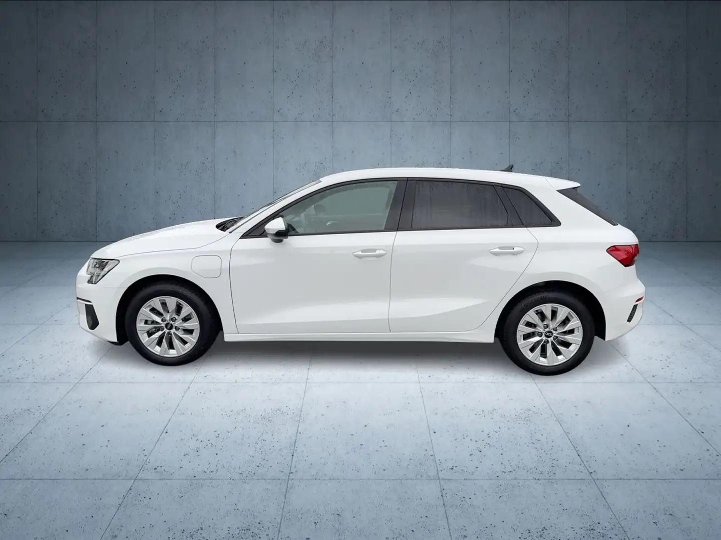 Audi A3 40 TFSI e MMI/ASI/SHZ/EPH/17"/Tempo Weiß - 2