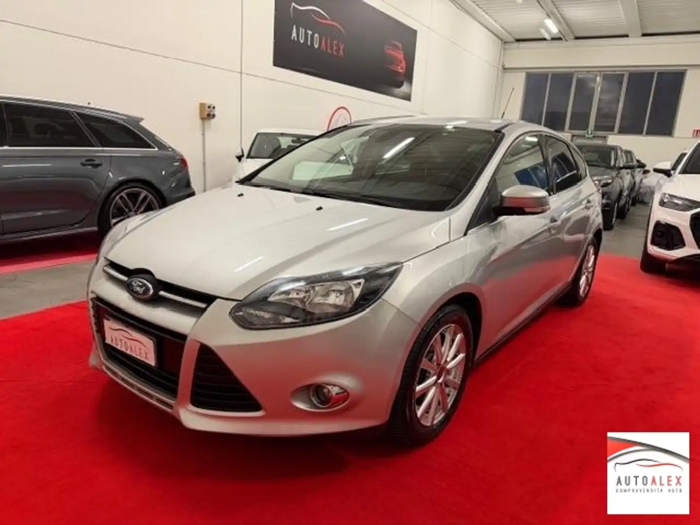 Ford Focus 1.6 tdci Titanium 95cv 5p NEOPATENTATI Weiß - 1