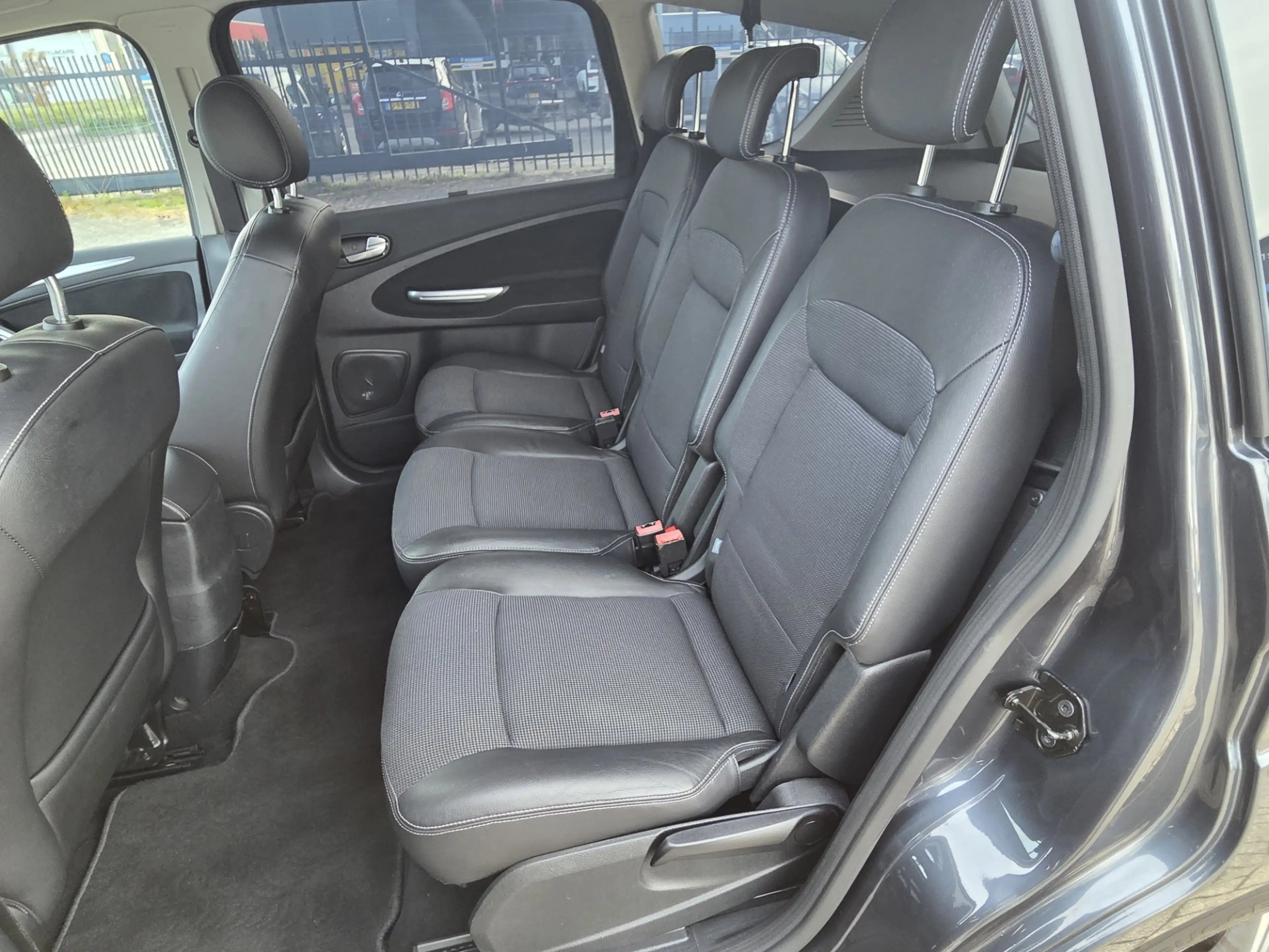 Ford S-Max 2.0-16V/trekhaak/cruis control/appelcarplay — photo 13