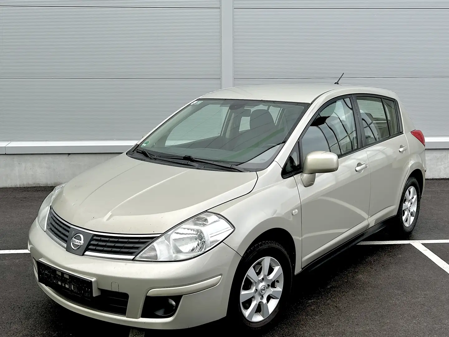 Nissan Tiida 1,6 Visia Comfort - 2