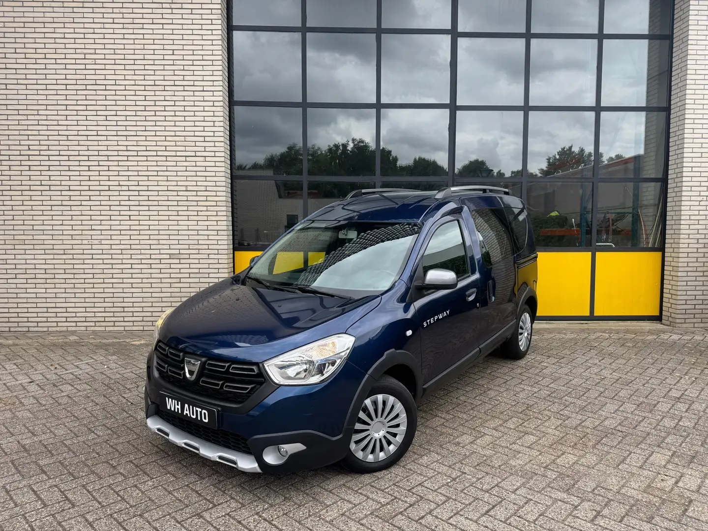 Dacia Dokker 103PK VEELPRIJS VOORDEEL Série Limitée Stepway, Na Blauw - 1