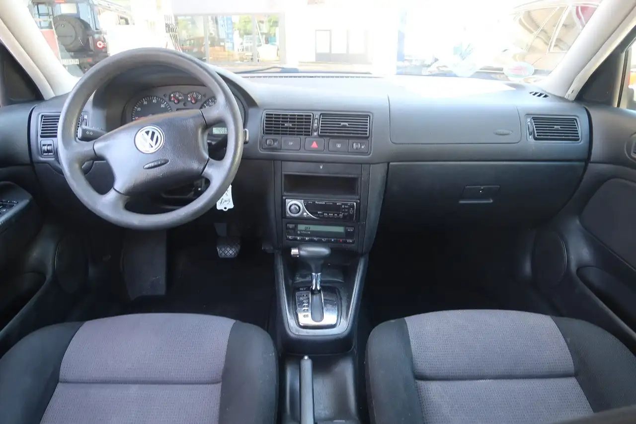 Volkswagen Golf 1.6 EDITION *AUTOMATIK *KLIMATRONIK *SITZHE, foto 8