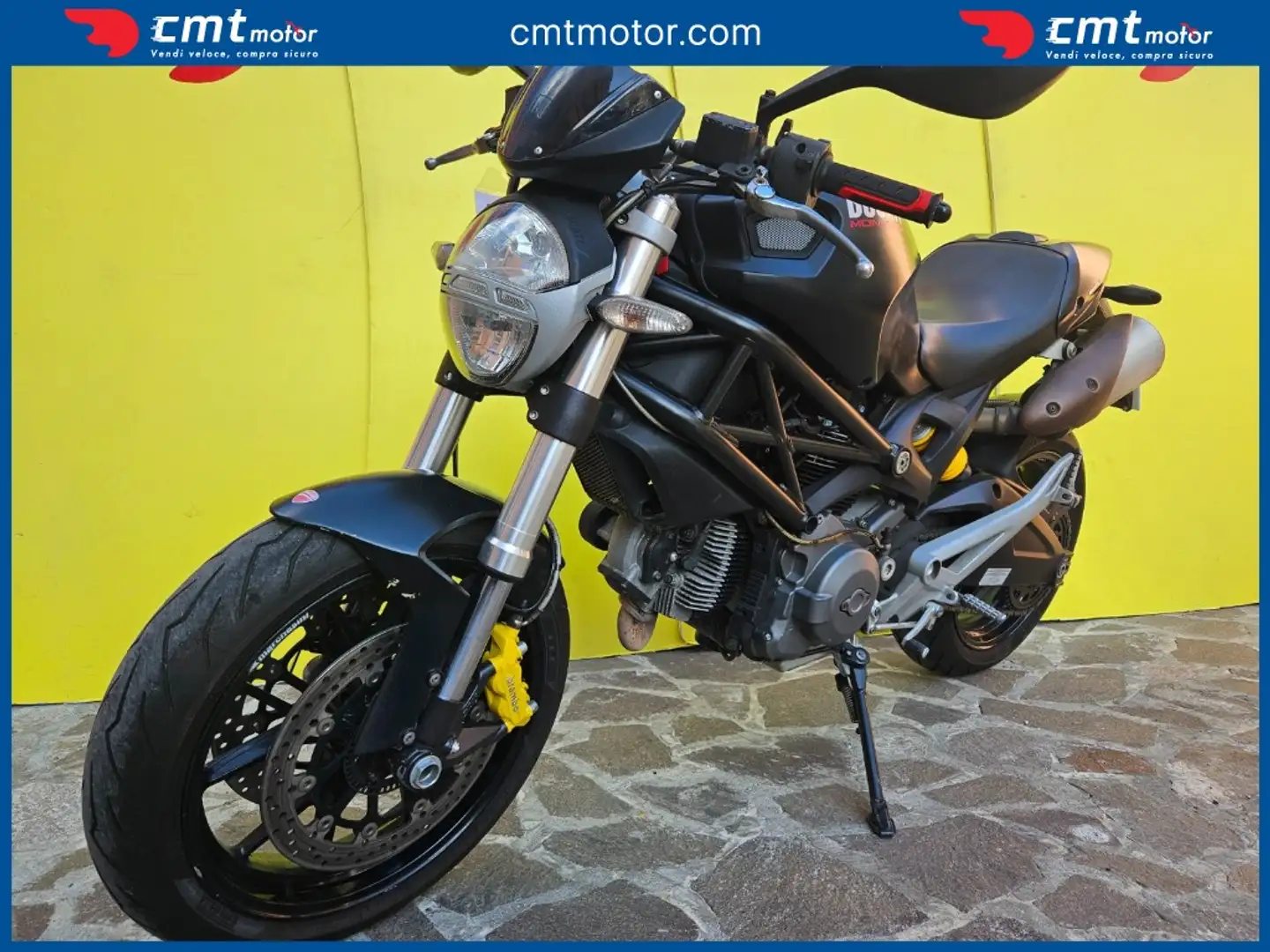 Ducati Monster 696 ABS - 2