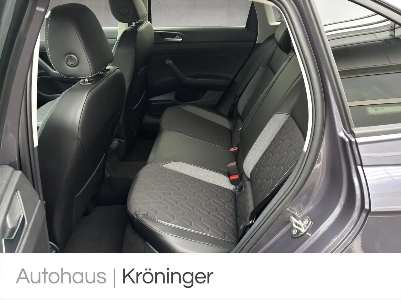 Volkswagen Taigo Life 1.0 TSI DSG Energy ACC LED Rück 10