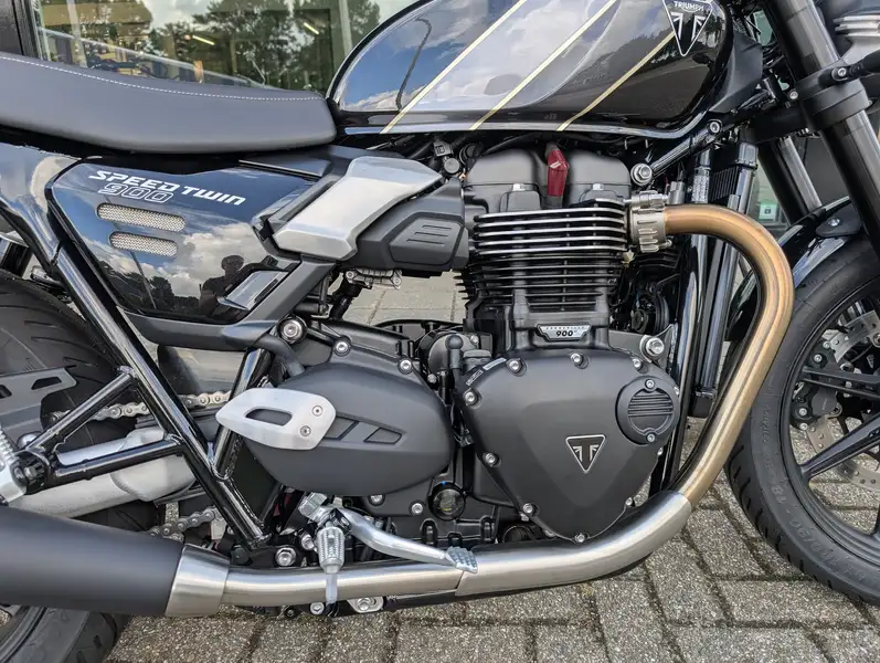 Triumph Speed Twin - foto 8