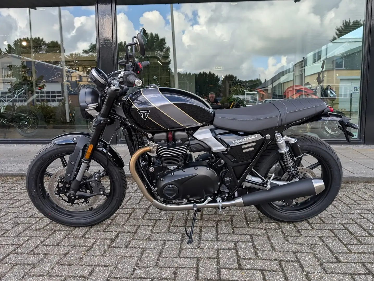 Triumph Speed Twin 900 Negro - 2