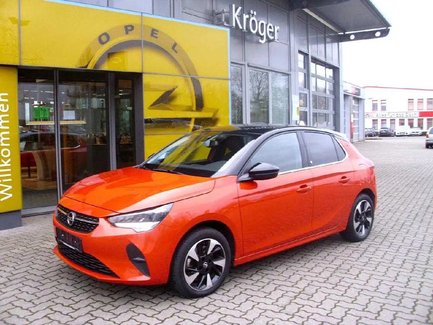 Opel Corsa F e Elegance Orange - 1