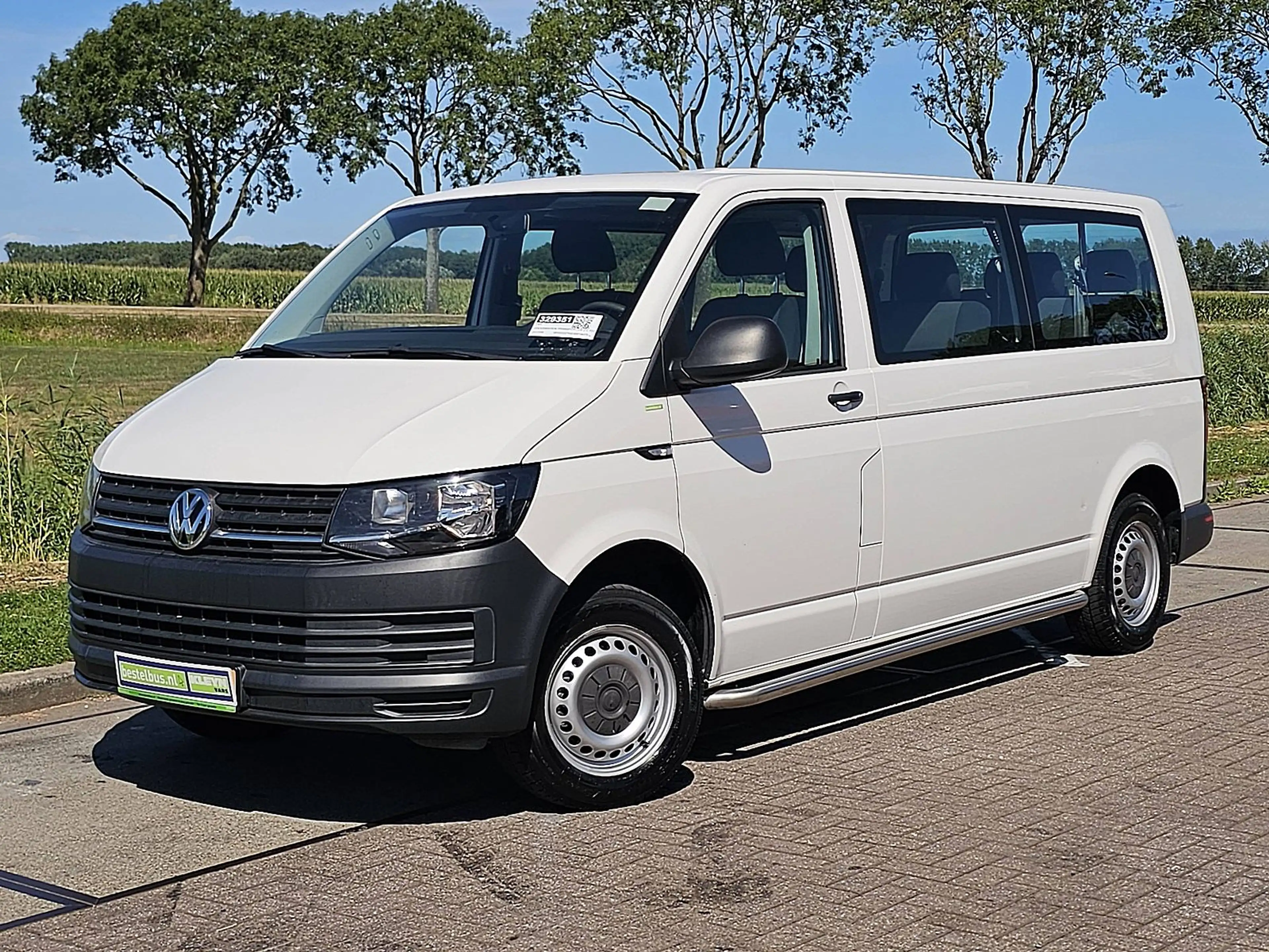 Volkswagen Transporter 2.0 TDI L2H1 Combi 9-pers AC — photo 2