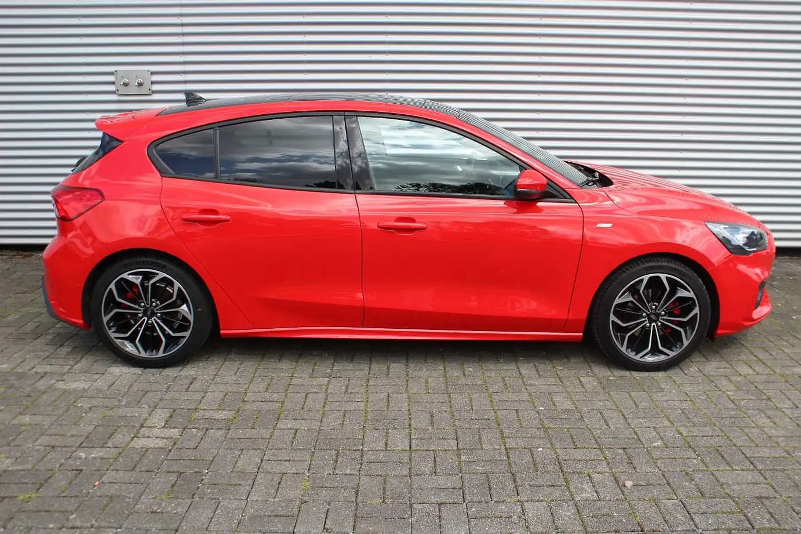 Ford Focus EcoBoost ST-Line *IACC*PANORAMA*AHK*B&O* Rood - 2