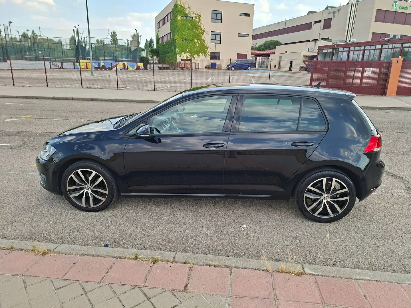 Volkswagen Golf Golf 1.9TDI Highline Bluemotion 105 Highline Bluemotion Negro - 2