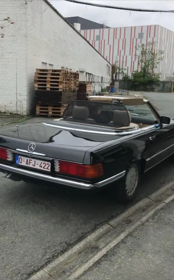 Mercedes-Benz SL 300 Schwarz - 2