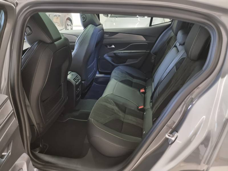 Peugeot 408 1 e-408 210 GT — photo 10