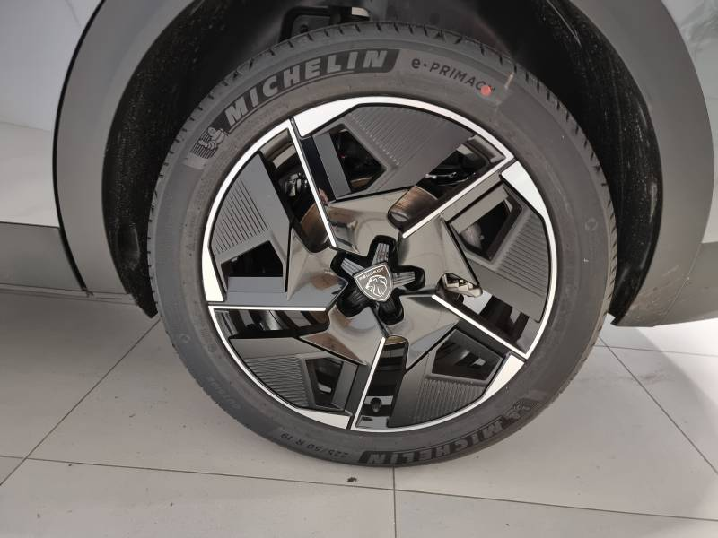 Peugeot 408 1 e-408 210 GT — photo 8