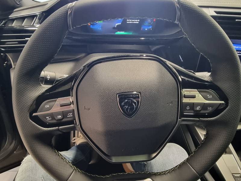 Peugeot 408 1 e-408 210 GT — photo 12