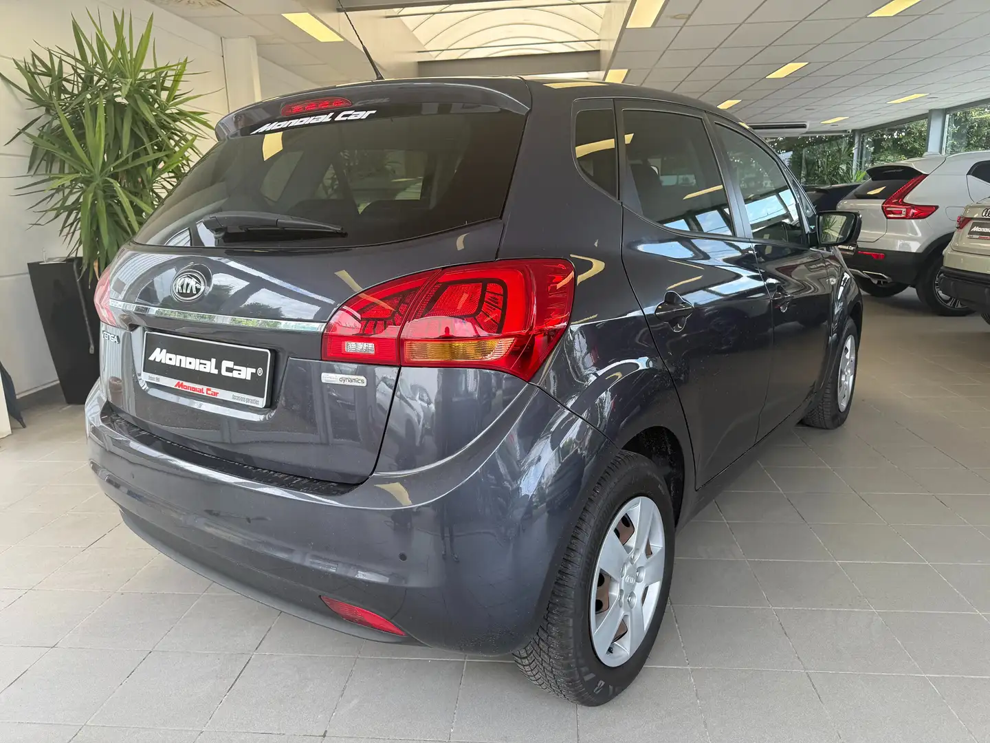 Kia Venga Venga 1.4i *Navi*Clim auto*Prêt à immat* Gri - 2