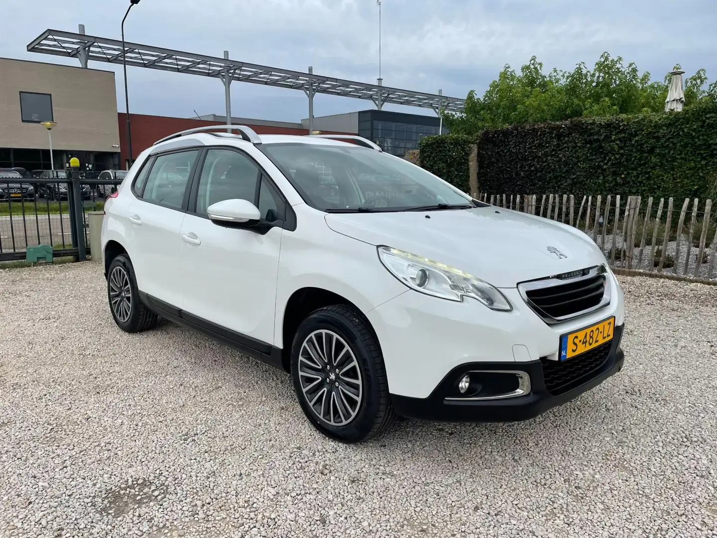 Peugeot 2008 1.2 PureTech Navi, Airco, Pdc Wit - 2