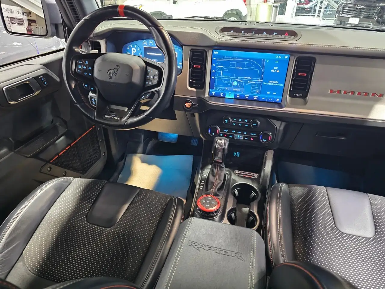 Ford Bronco снимка Ford Bronco
