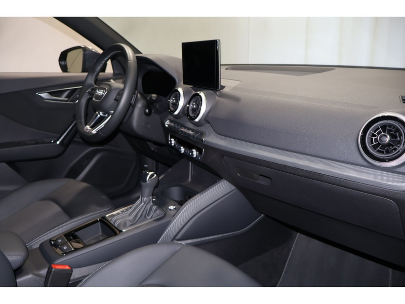 Audi Q2 35 TFSI S line MatrixLED*Kamera*Navi — photo 8