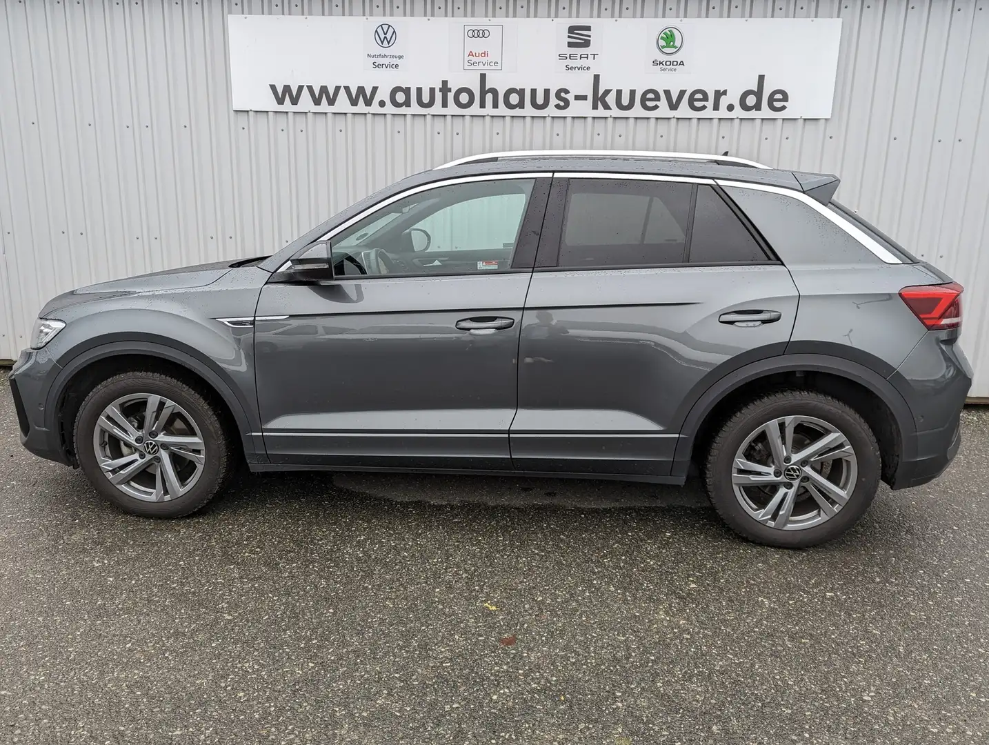 Volkswagen T-Roc R-Line 1,5 TSI DSG Navi+ACC+LED+17´´ Grau - 2