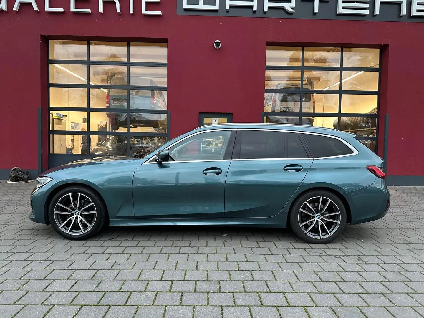 BMW 318 d Touring Sport Line/LASER/PANO/ACC/"19"ZOLL Blau - 2
